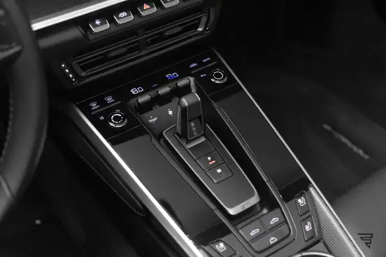 PORSCHE-911-2024