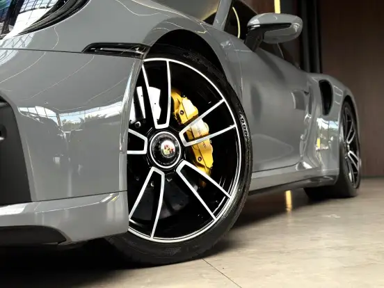 PORSCHE-911-2023