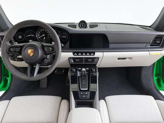 PORSCHE-911-2023