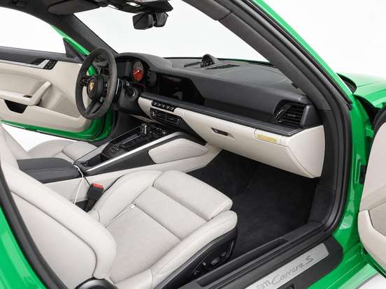 PORSCHE-911-2023