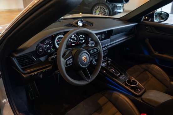 PORSCHE-911-2022