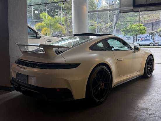 PORSCHE-911-2025