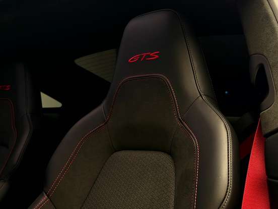 PORSCHE-911-2025
