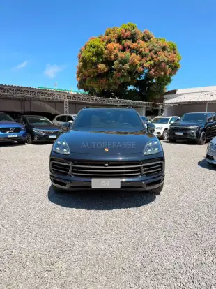 PORSCHE-CAYENNE-2022