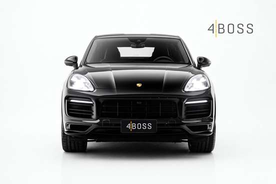 PORSCHE-CAYENNE-2021