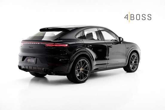 PORSCHE-CAYENNE-2021