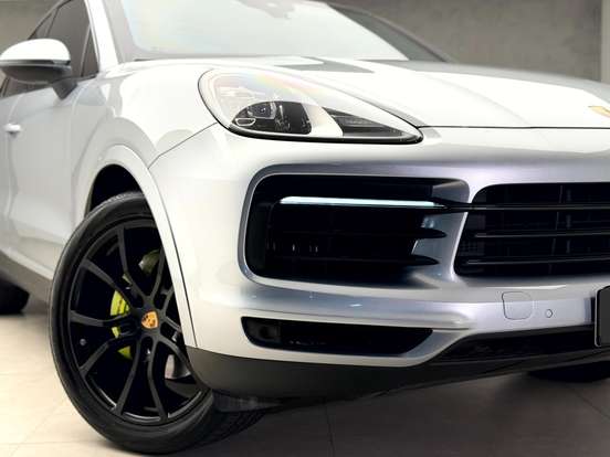 PORSCHE-CAYENNE-2019