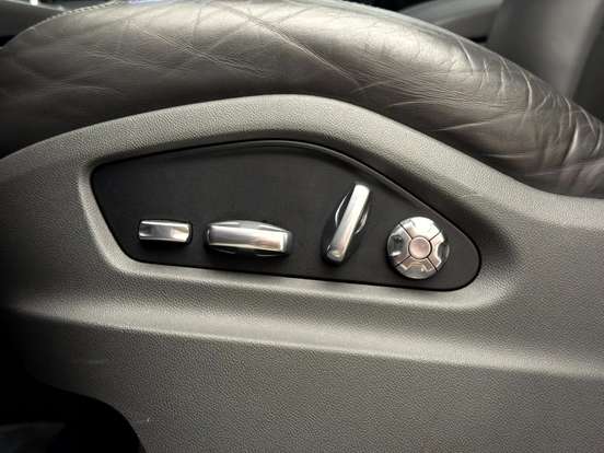 PORSCHE-CAYENNE-2019