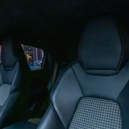 PORSCHE-CAYENNE-2021