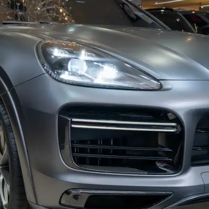 PORSCHE-CAYENNE-2021
