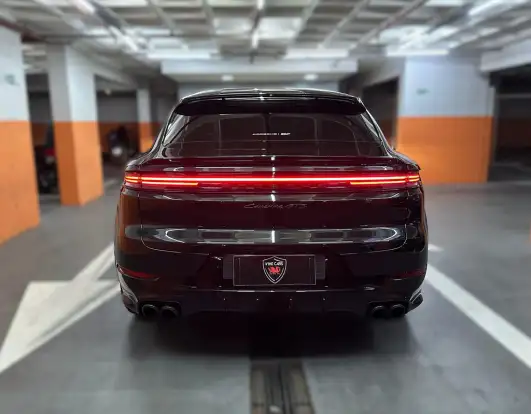 PORSCHE-CAYENNE-2025