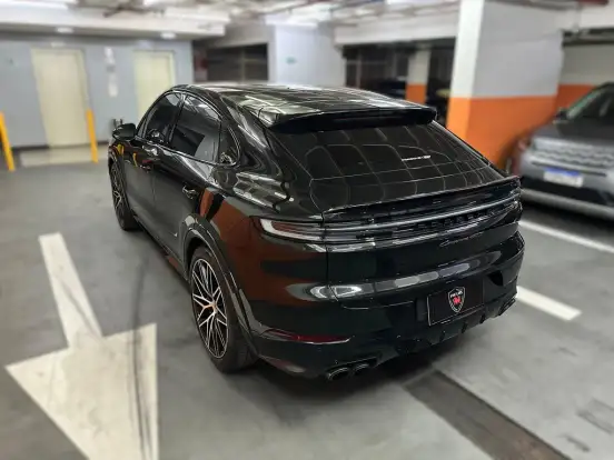 PORSCHE-CAYENNE-2025