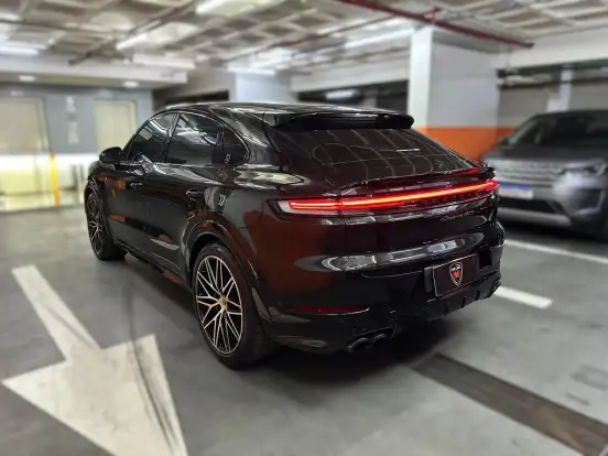 PORSCHE-CAYENNE-2025