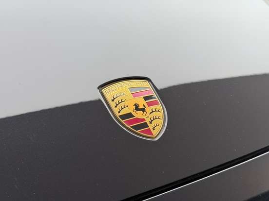 PORSCHE-CAYENNE-2022