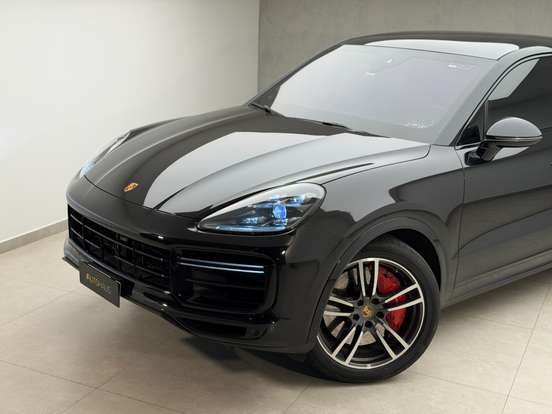 PORSCHE-CAYENNE-2022