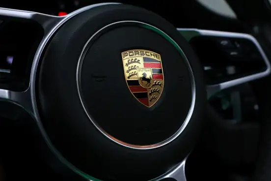 PORSCHE-MACAN-2017