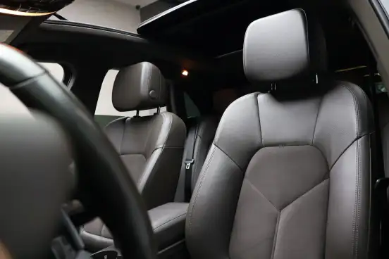 PORSCHE-MACAN-2017