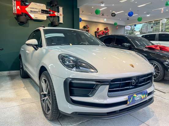 PORSCHE-MACAN-2023