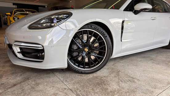 PORSCHE-PANAMERA-2023
