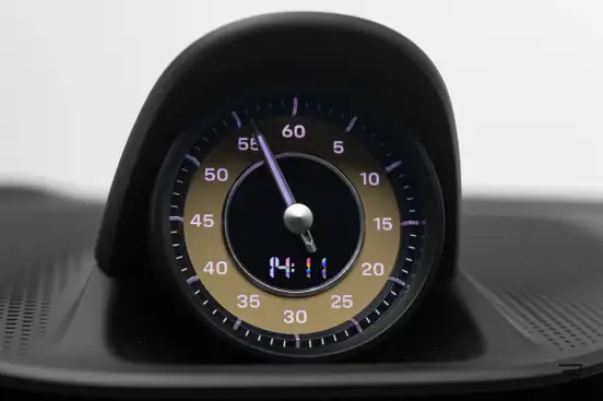 PORSCHE-TAYCAN-2023