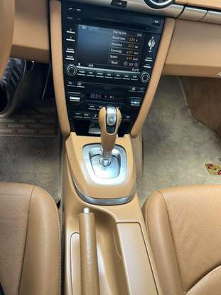PORSCHE-CAYMAN-2010
