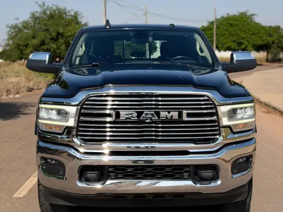 RAM-3500-6.7 I6 TURBO DIESEL LARAMIE NIGHT EDITION CD 4X4 AUTOMÁTICO RAM-3500-2022