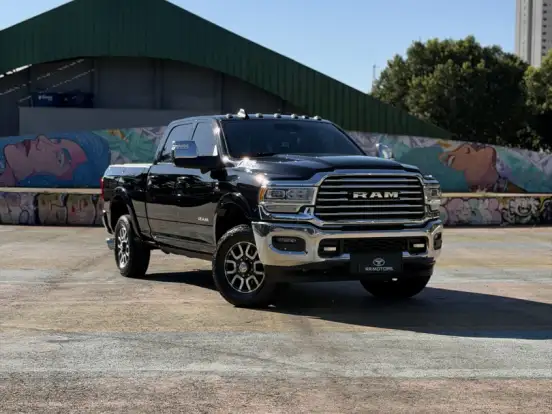 RAM-3500-6.7 I6 TURBO DIESEL LIMITED LONGHORN CD 4X4 AUTOMÁTICO RAM-3500-2023