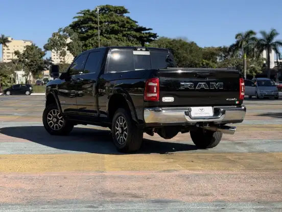 RAM-3500-6.7 I6 TURBO DIESEL LIMITED LONGHORN CD 4X4 AUTOMÁTICO RAM-3500-2023