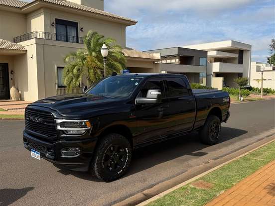 RAM-2500-6.7 I6 TURBO DIESEL LARAMIE CD 4X4 AUTOMÁTICO RAM-2500-2023