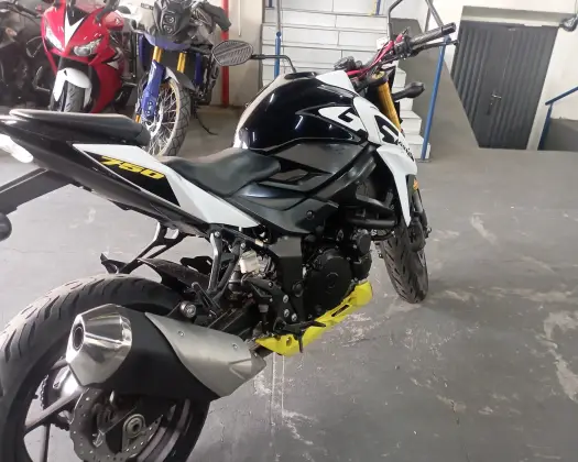 SUZUKI GSX-S750ZA 