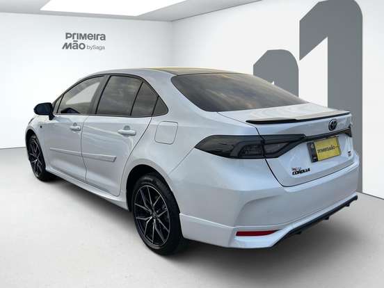 TOYOTA-COROLLA-2025