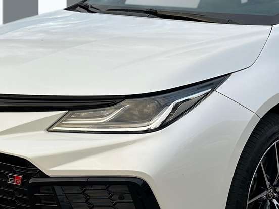 TOYOTA-COROLLA-2025