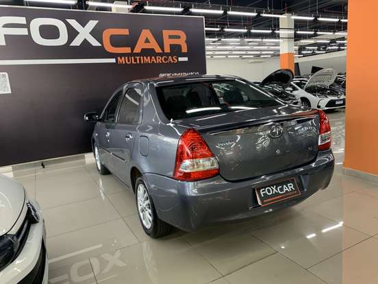 TOYOTA-ETIOS-1.5 XLS SEDAN 16V FLEX 4P MANUAL TOYOTA-ETIOS-2012