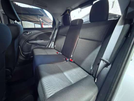 TOYOTA-ETIOS-1.5 XS 16V FLEX 4P AUTOMÁTICO TOYOTA-ETIOS-2016