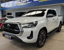 TOYOTA HILUX 2.8 D-4D TURBO DIESEL CD SRX 4X4 AUTOMÁTICO TOYOTA HILUX 2.8 D-4D TURBO DIESEL CD SRX 4X4 AUTOMÁTICO