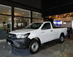 TOYOTA HILUX 2.8 D-4D TURBO DIESEL CS 4X4 MANUAL TOYOTA HILUX 2.8 D-4D TURBO DIESEL CS 4X4 MANUAL