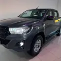 TOYOTA HILUX 2.8 SR 4X4 CD 16V DIESEL 4P AUTOMÁTICO TOYOTA HILUX 2.8 SR 4X4 CD 16V DIESEL 4P AUTOMÁTICO