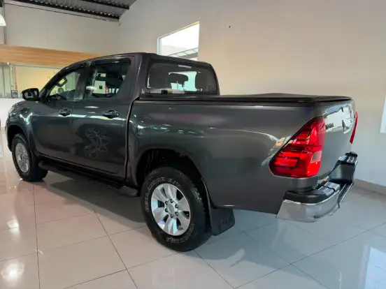 TOYOTA-HILUX-2.8 SR 4X4 CD 16V DIESEL 4P AUTOMÁTICO TOYOTA-HILUX-2019