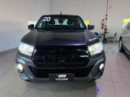 TOYOTA-HILUX-2019