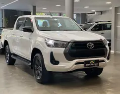 TOYOTA HILUX 2.8 D-4D TURBO DIESEL CD SR 4X4 AUTOMÁTICO TOYOTA HILUX 2.8 D-4D TURBO DIESEL CD SR 4X4 AUTOMÁTICO