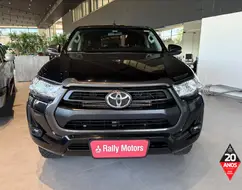 TOYOTA HILUX 2.8 D-4D TURBO DIESEL CD SR 4X4 AUTOMÁTICO TOYOTA HILUX 2.8 D-4D TURBO DIESEL CD SR 4X4 AUTOMÁTICO