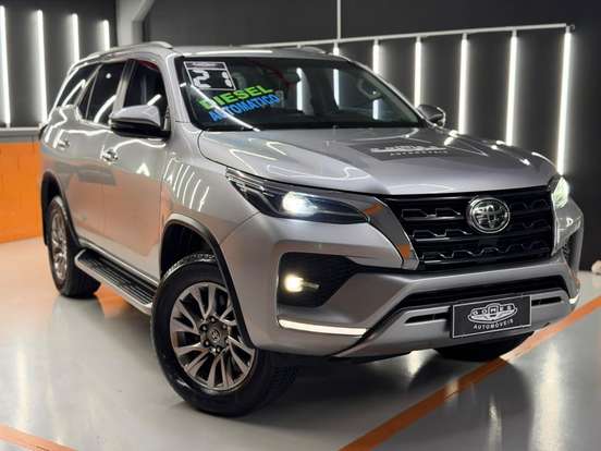 TOYOTA-HILUX-2020