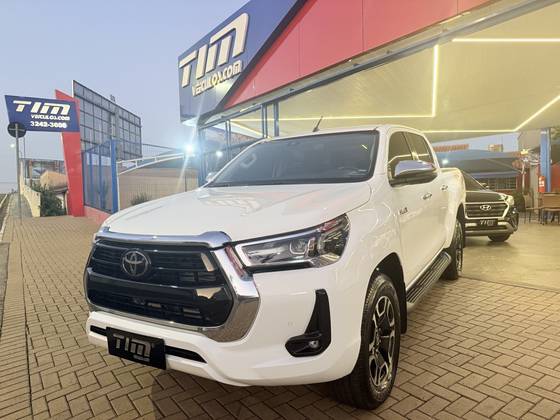 TOYOTA HILUX 2.8 D-4D TURBO DIESEL CD SRX LIMITED 4X4 AUTOMÁTICO