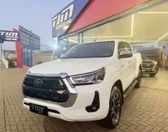 TOYOTA HILUX 2.8 D-4D TURBO DIESEL CD SRX LIMITED 4X4 AUTOMÁTICO TOYOTA HILUX 2.8 D-4D TURBO DIESEL CD SRX LIMITED 4X4 AUTOMÁTICO