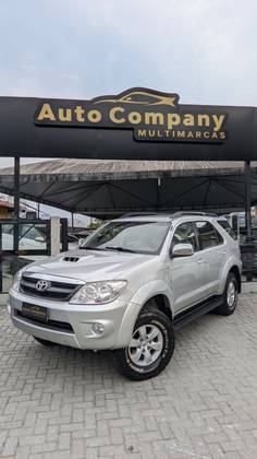 TOYOTA HILUX 3.0 SRV 4X4 CD 16V TURBO INTERCOOLER DIESEL 4P AUTOMÁTICO