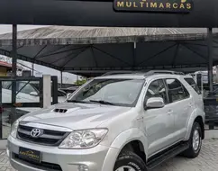 TOYOTA HILUX 3.0 SRV 4X4 CD 16V TURBO INTERCOOLER DIESEL 4P AUTOMÁTICO TOYOTA HILUX 3.0 SRV 4X4 CD 16V TURBO INTERCOOLER DIESEL 4P AUTOMÁTICO