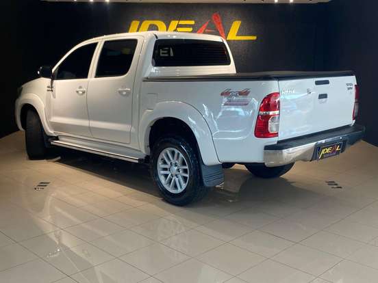 TOYOTA-HILUX-3.0 SRV 4X4 CD 16V TURBO INTERCOOLER DIESEL 4P MANUAL TOYOTA-HILUX-2014