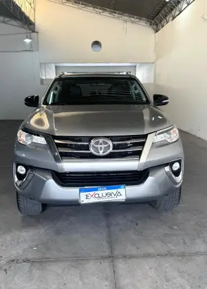 TOYOTA HILUX SW4 2.7 SRV 7 LUGARES 4X2 16V FLEX 4P AUTOMÁTICO