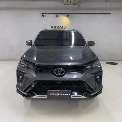 TOYOTA-HILUX SW4-2023