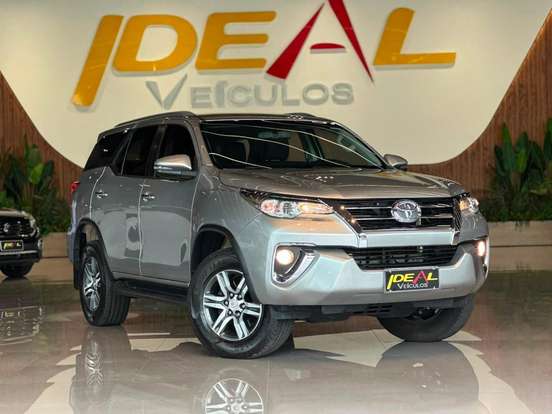 TOYOTA-HILUX SW4-2.7 SRV 7 LUGARES 4X2 16V FLEX 4P AUTOMÁTICO TOYOTA-HILUX SW4-2018